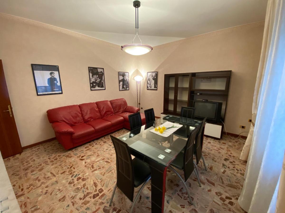 Residence Accordeon Кастельфідардо Екстер'єр фото